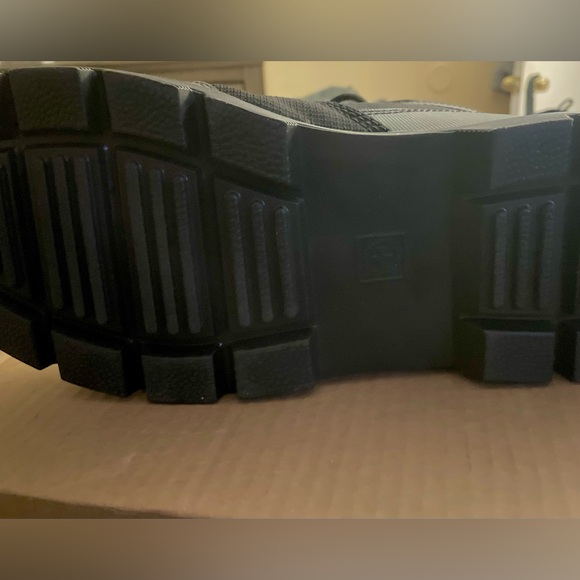 Dr. Martens - Picture 3 of 6